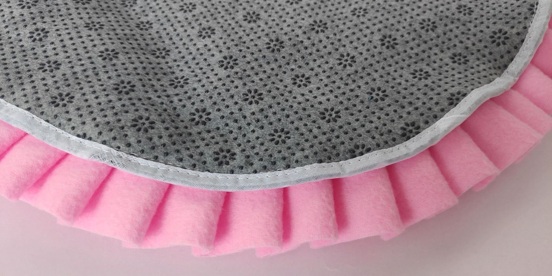 ペット用品 ストレス解消 運動 鼻づまり 嗅覚訓練 訓練毛布 猫用 犬用遊び 玩具おもちゃ 餌マット 雑貨 Btd Engi 株式会社 問屋 仕入れ 卸 卸売の専門 仕入れならnetsea