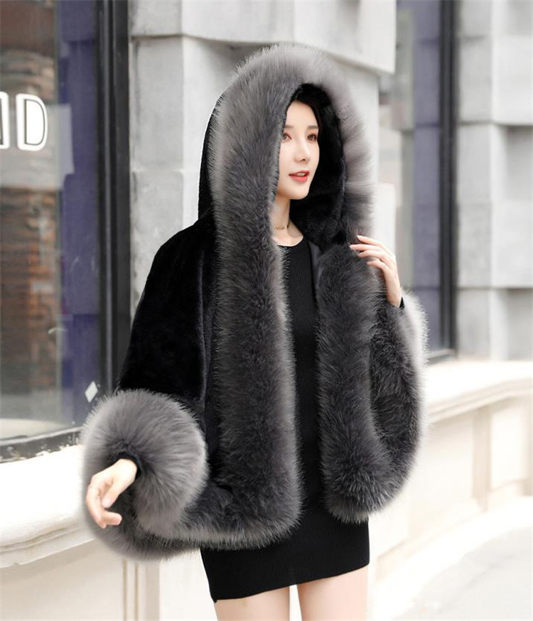 芸能人も好きな商品 韓国ファッション コート 毛皮の襟 毛皮 ジャケット 冬 フード付き 短いスタイル アパレル オープンブリッジ 合同会社 問屋 仕入れ 卸 卸売の専門 仕入れならnetsea