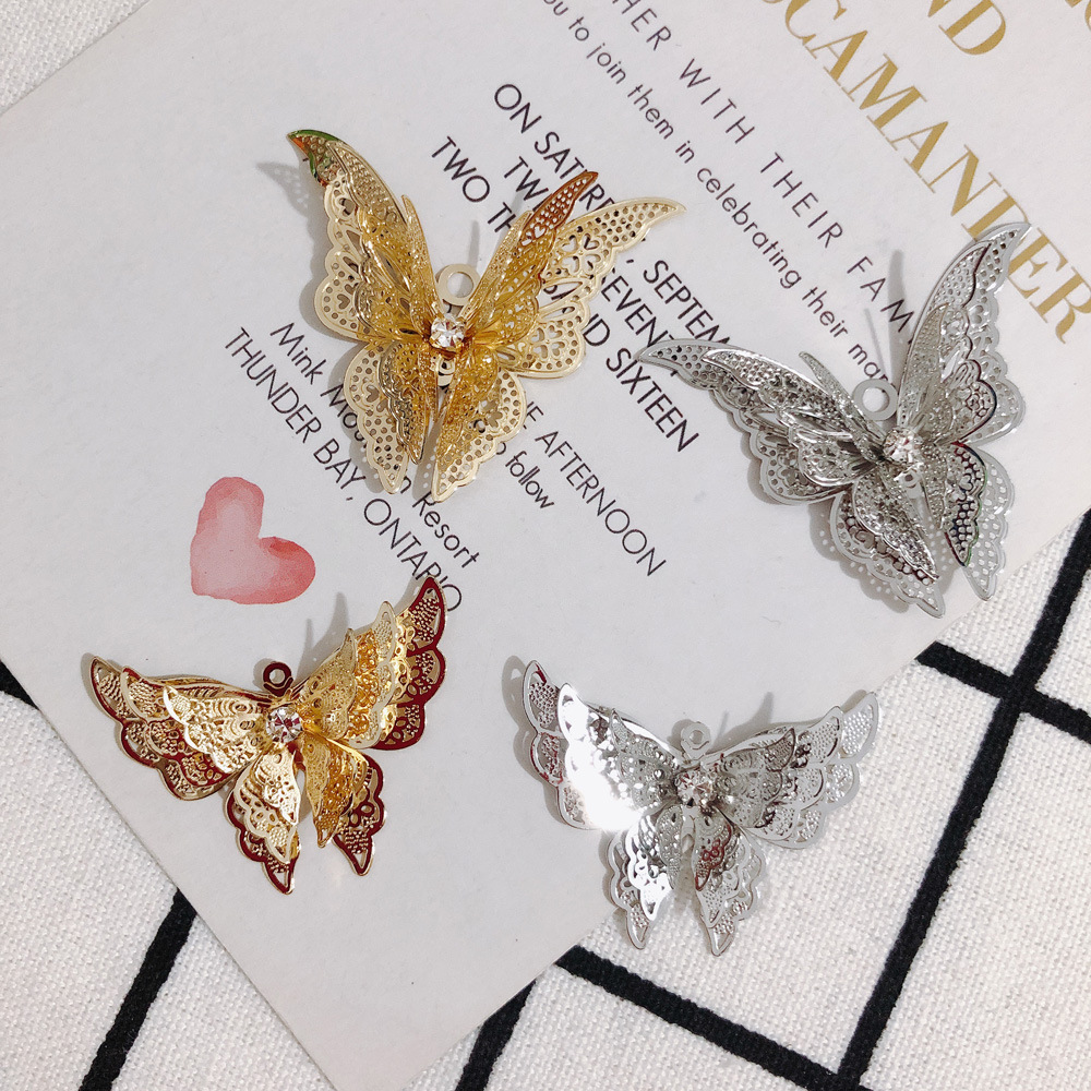 ハンドメイド 大きな蝶のチャーム ちょうちょう 可愛い 羽 メタルチャーム アクセサリーパーツ 立体 DIY 翼