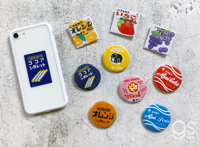 レトロ駄菓子 44mm缶バッジ モロッコヨーグル 黄色 フルーツ