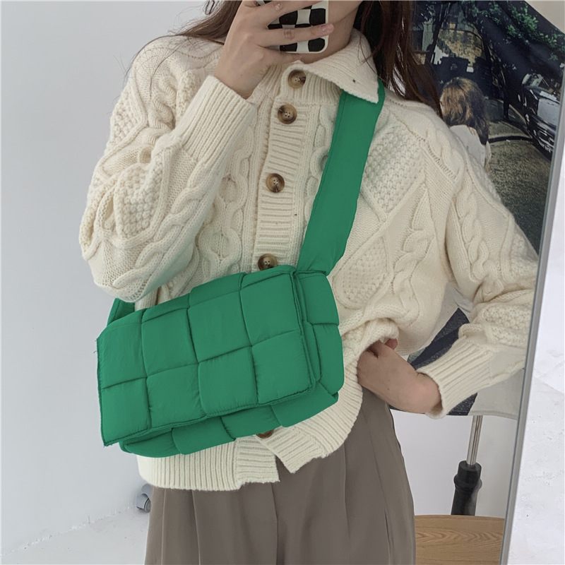 ショルダーバッグ　鞄　キルティング　バッグ　デザイン　INS　大人気　韓国ファッション
