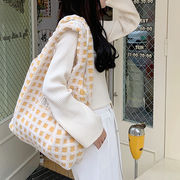 バッグ　トートバッグ　秋冬　チェック柄　ファー　かわいい　レディース　韓国ファッション