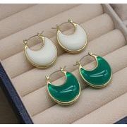 円形ピアス