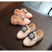 ★【子供靴】可愛いデザインの子供靴　花付き　真珠付き　1-3歳　シューズ　女の子　靴　キッズ