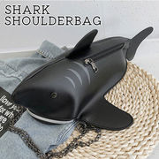 斬新なビッグシャークデザインのショルダーバッグ サメ クラッチバッグ VA013 レディースバッグ