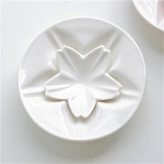 手頃な価格  つけダレ皿 桜の形 陶磁器皿 醤油 酢 味付け小皿 箸置きセット トレンド  デザインセンス