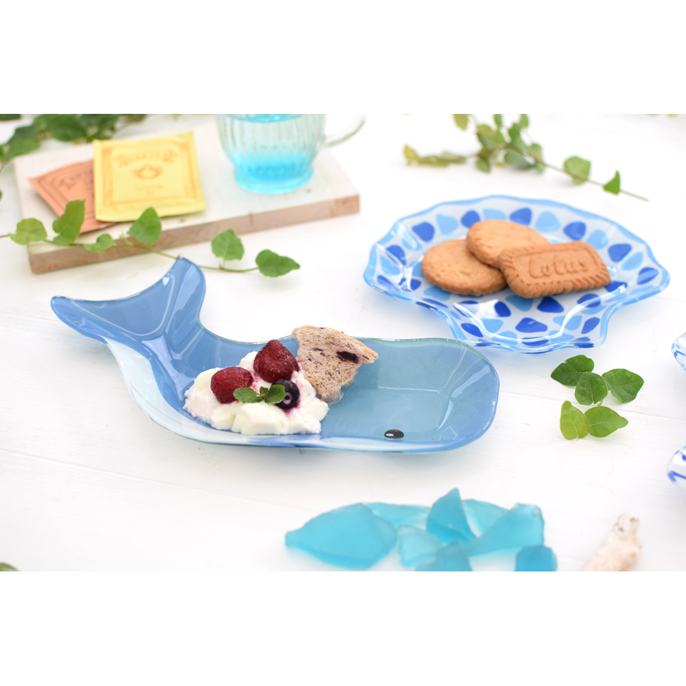 ガラスプレート クジラS[お皿 食器 トレイ トレー くじら サカナ 魚