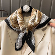 レディーススカーフ　上品　70*70cm　多用途スカーフ　バッグ飾り　ヘア結び　韓国ファッション