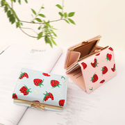 折りたたみ財布　カードケース　イチゴ　苺柄　かわいい　レディース　多機能　全6色　wallet