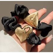 韓国   高級感 　シュシュ 髪飾り ヘア 　ハート さんかくけい   ins