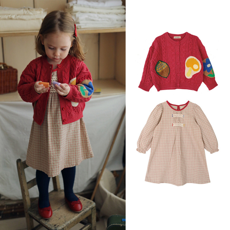 22春のファッション赤い女の子のセーター韓国の子供用ジャケットトップの女の子のニットカーディガン