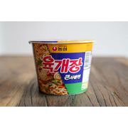 【韓国】　農心　ユッケジャンサバル麺　CUP　(大)　110g 　人気　ラーメン　