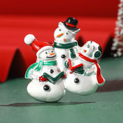 クリスマスオーナメント、雪だるまブローチ、三人家族ブローチ
