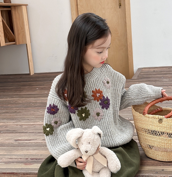 冬新作　韓国風子供服   トップス  ニット  セーター   長袖   花柄   ファッション