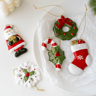 Christmas限定 おもちゃ クリスマス用品 掛け飾 陶磁器 サンタクロース 雪の華 リース靴下 クリスマス飾り