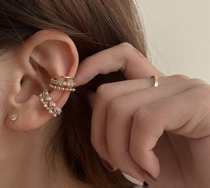 レディース　耳の穴なし耳骨クリップピアス 金属アレルギー ファッション シンプル 韓国風