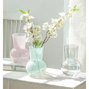 お値段以上です フラワーアレンジメント 花瓶 テーブル装飾道具 デザインセンス ガラスの花瓶