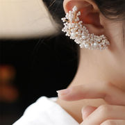 海外でも好きなブランドです 耳介 真珠 独特のデザイン ギャザリング 耳飾り  アクセサリー イヤリング
