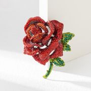赤いバラのブローチ エレガントな気質 ラインストーンのコサージュ 服飾アクセサリー