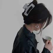 黒と白のグリッド ヘアピン 大きなヘアクリップ グリッパー 韓国のファッションヘアアクセサリー