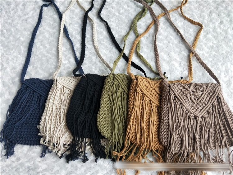 今週だけの特価 人気商品  綿糸 フリンジ ショルダーバッグ ボヘミア風 カバーバッグ 草編みバッグ