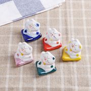 ネコの箸置き 5点セット 可愛い 彩絵 陶器 日本風 家庭用 装飾品 卓上飾り物 車載小物 インテリア小物