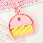 ミニほうきとちりとりセット  デスクトップクリーニングブラシ   パソコンのキーボードの掃除　いちご雑貨