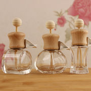 香水瓶 エレガント 車 アロマ香水瓶 カーディフューザー瓶 芳香剤 詰め替え 香水入れ フレグランス ボトル
