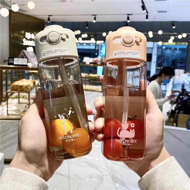 トムブラウン　4-BAR グラス ウォーターボトル 水筒 安全ロック付き 550ml 450ml ウォーターボトル ストロー