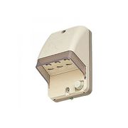 フル防水抜け止めコンセント アースターミナル付 3コ用 露出・埋込両用 15A 125V クリームグレー