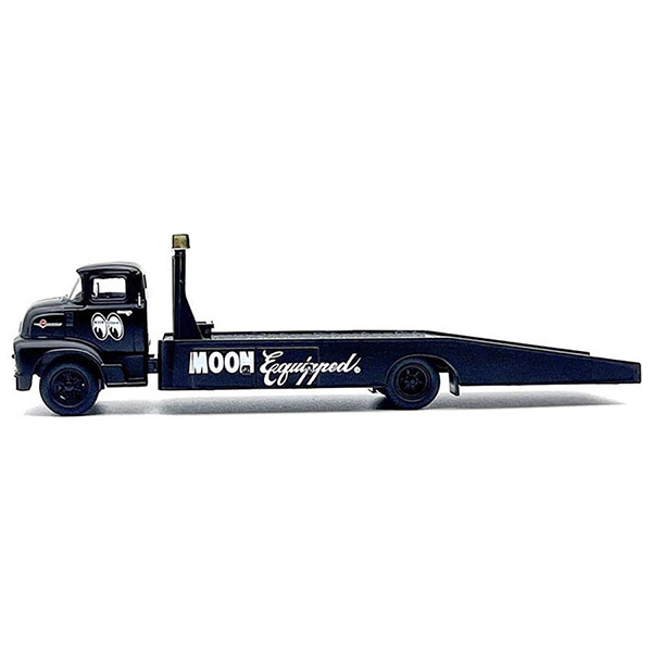 M2 MACHINES 1:64 MOON EQUIPPED 1956 Ford COE & 1932 Ford 3 Window