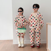 子供服　90~150cm　キッズトレーナー上下セット　ハートスウェットセット　男女兼用　韓国キッズ服
