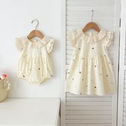 女の子用ワンピース 夏のレース襟 刺繍入りベビーワンピース 新生児用ボディースーツ お揃い姉妹服