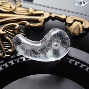 パワーストーン 勾玉 水晶 お守り 魔除け 厄除けグッズ 誕生石 誕生石パーツ （勾玉合成水晶）