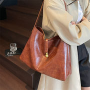 ショルダーバッグ　韓国ファッション　デザイン PUバッグ カバン 肩掛けバッグ　トートバッグ　大きめ