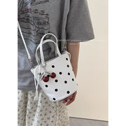 ショルダーバッグ　韓国ファッション　デザイン PUバッグ カバン 肩掛けバッグ　ハンドバッグ