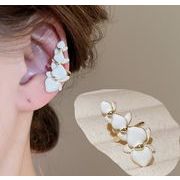 お花イヤカフ　片耳1個