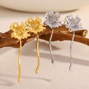 サージカルステンレス花ピアス　アクセサリー　18kコーティング　INS　金属アレルギー対応