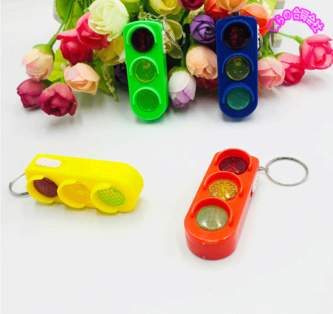 キーホルダー　LED　キーリング　バッグペンダント　鍵飾り　バッグチャーム　キーホルダーパーツ