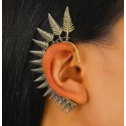 「限定販売」イヤーカフ　ハンドメイド イヤーカフ　アクセサリー イヤーカフ　ラインストーン