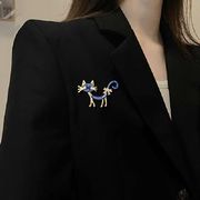 ブルー子猫ブローチ 韓国風 可愛い襟元アクセサリー