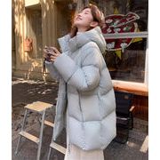 軽く羽織れる万能アウター レディース厚手ミディ丈綿入りコート フード付きで防風 マルチカラーパンパー