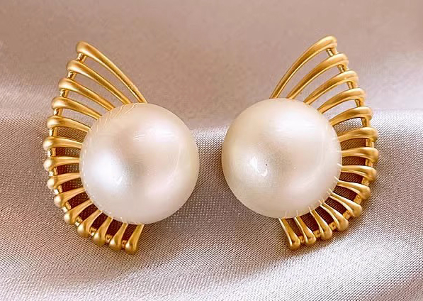 レーディス エレガント 扇形bigパール デザイン ピアス　e0208