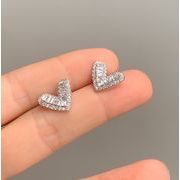 クリスタルハートピアス