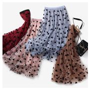 ドット柄とハート柄が春秋にぴったりな、ミディアム丈で着痩せ効果抜群スカートV00203