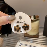 高粗利・小ロットOKヒョウ柄星ピアス両面着用レトロコーデに合わせやすい