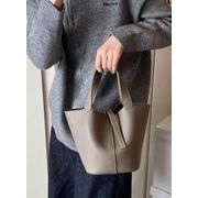 レディーストートバッグ 野菜バスケット風 本革バケットバッグ ハンドバッグ  軽量   ソフトトップレザー