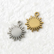 ステンレス製 太陽チャーム SUS304 約10mm サンモチーフ ゴールド シルバー 両面使用可 アクセサリー
