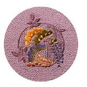 【上質なちりめんに、伝統的な花鳥刺繍が添えられた　東レシルックちりめん刺繍ふろしき】松に藤（ウス藤）
