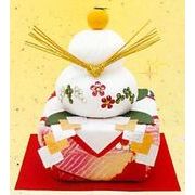【ご紹介します！美しい輝きのプレシオサと日本伝統のちりめん生地を合わせた新しいお飾り】鏡もち松竹梅